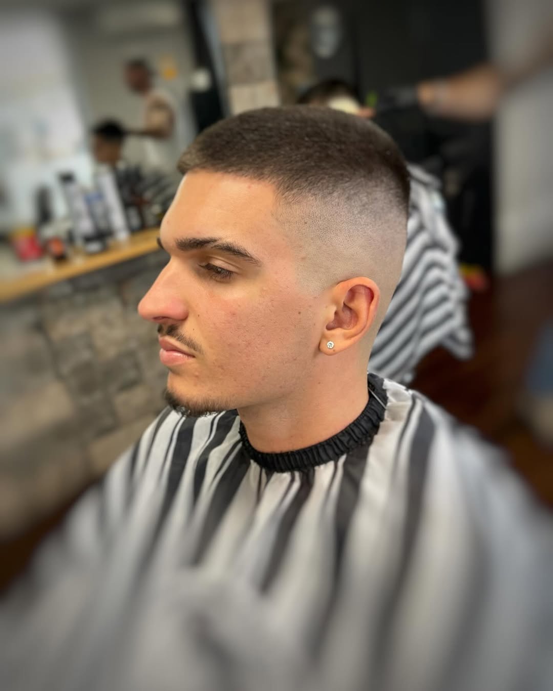 Corte de pelo clásico realizado en The Good Barber